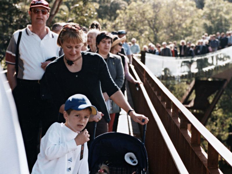 Lotterywest Walkway Opening 2003.jpg